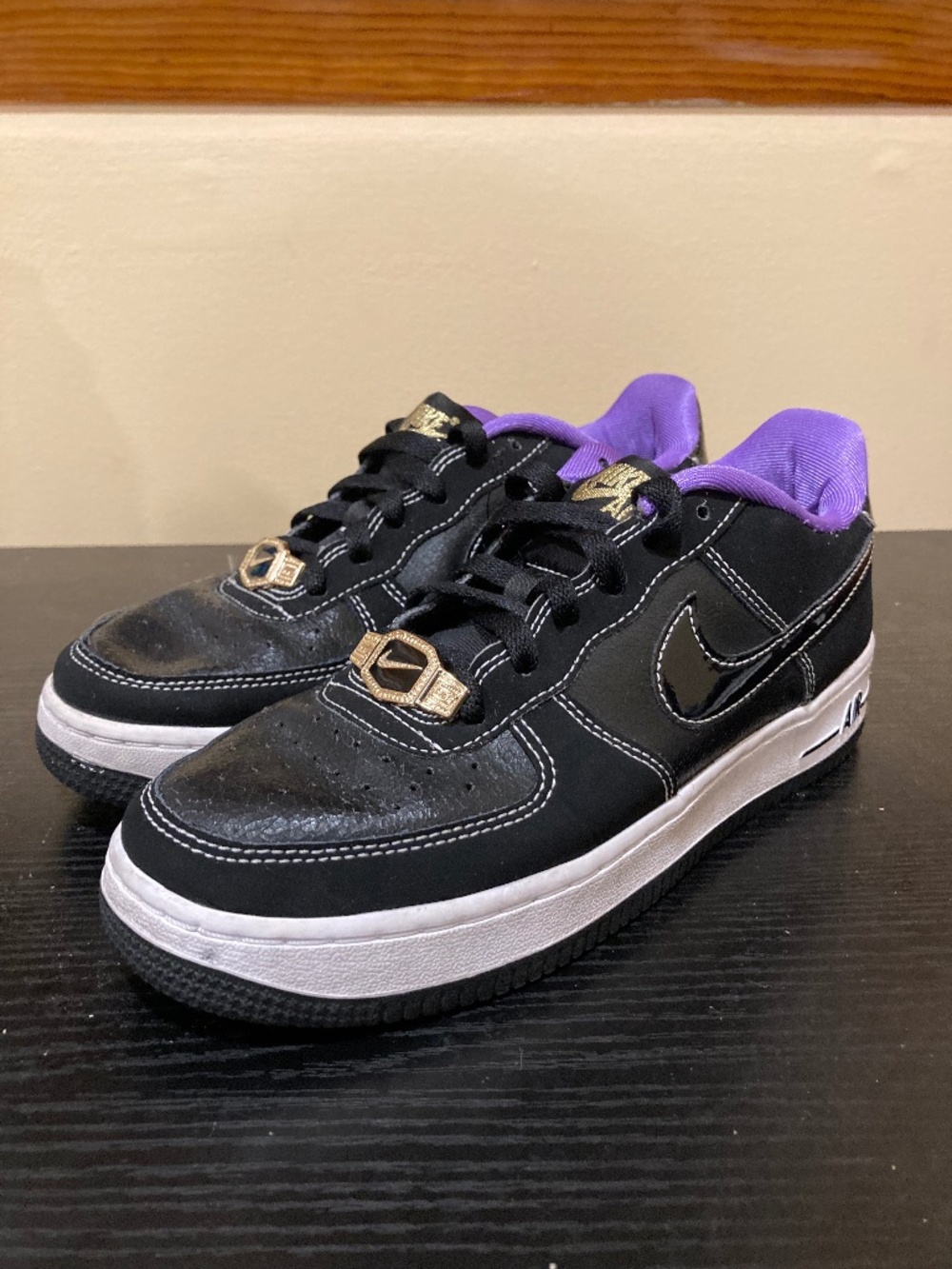 SIZE 5.5 MEN - Nike Air Force 1 '07 LV8 EMB Low World Champ Lakers